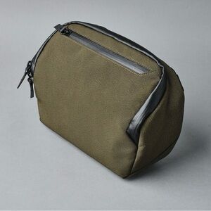 Alpaka Vertex Pouch | Travel Tech Organizer | Army Green